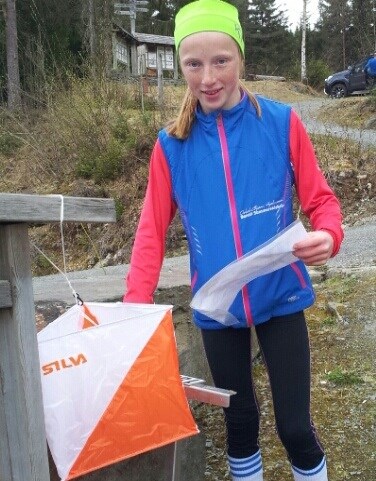 Maren Hjelmeset Kirkeeide på nær-o-løp. Foto: MIL